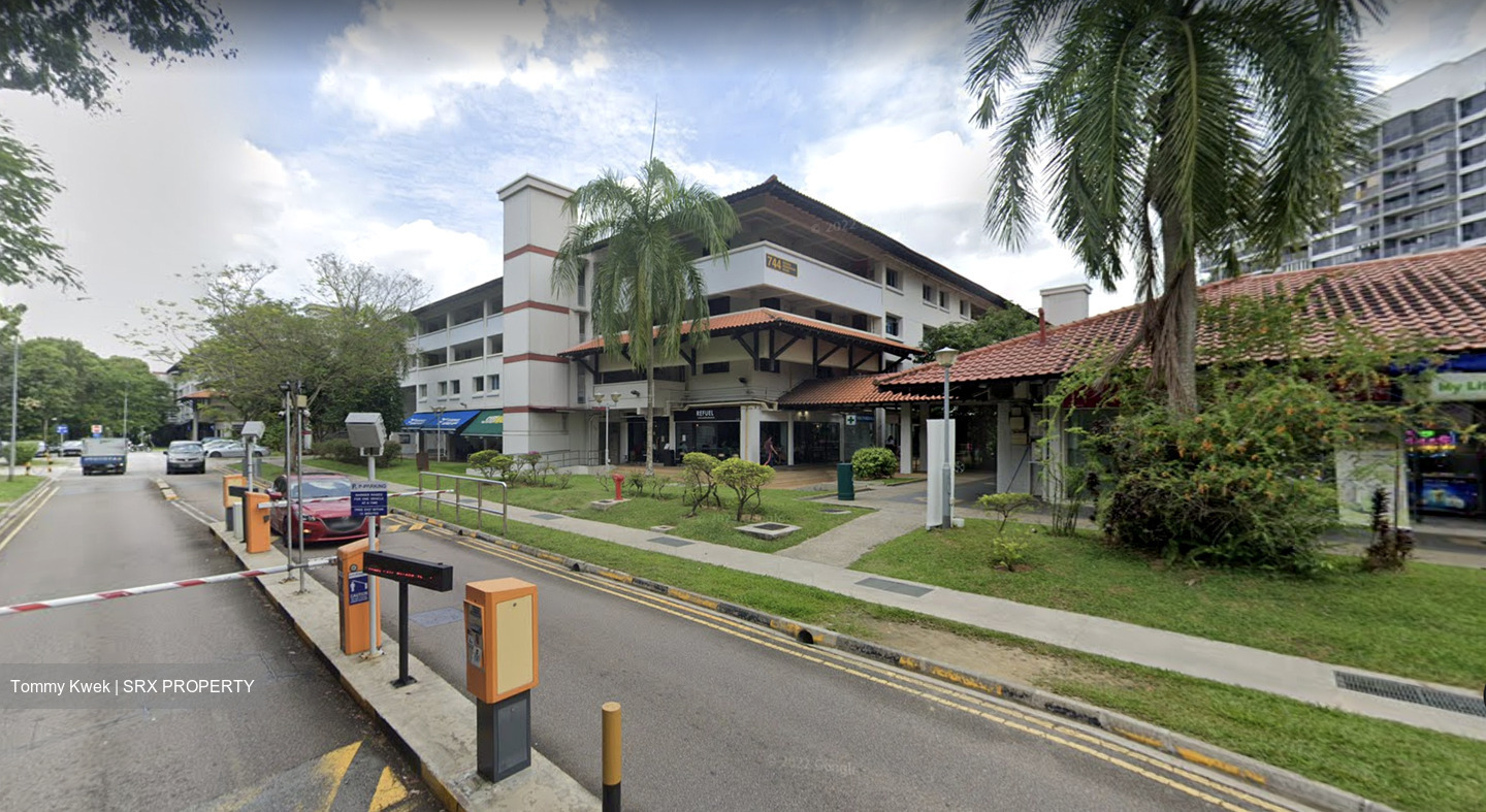 Bedok Reservoir Road (D16), Shop House #505379161